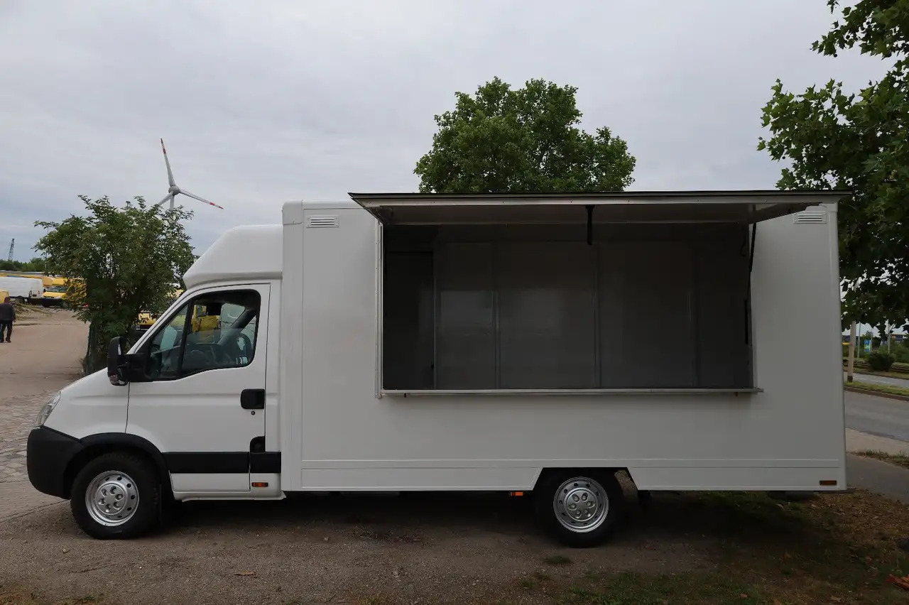 Iveco C30C/ FOODTRUCK/ Daily - Camión tienda: foto 1 Iveco C30C/ FOODTRUCK/ Daily - Camión tienda: foto 1
