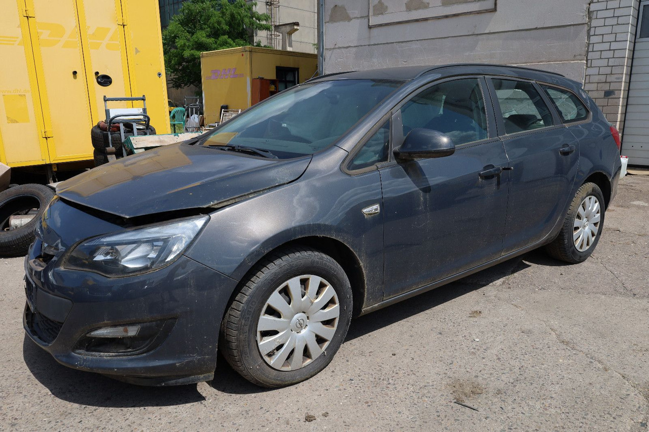 Opel Astra J Sports Tourer Edition - Coche: foto 1 Opel Astra J Sports Tourer Edition - Coche: foto 1