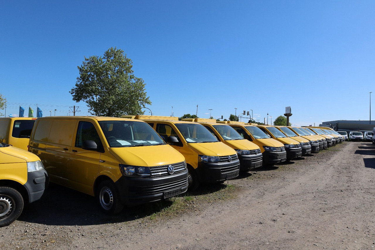 Volkswagen T5 Transporter Kasten-Kombi 2.0 TDI/EU5/5-Sitze - Furgoneta de pasajeros: foto 2 Volkswagen T5 Transporter Kasten-Kombi 2.0 TDI/EU5/5-Sitze - Furgoneta de pasajeros: foto 2