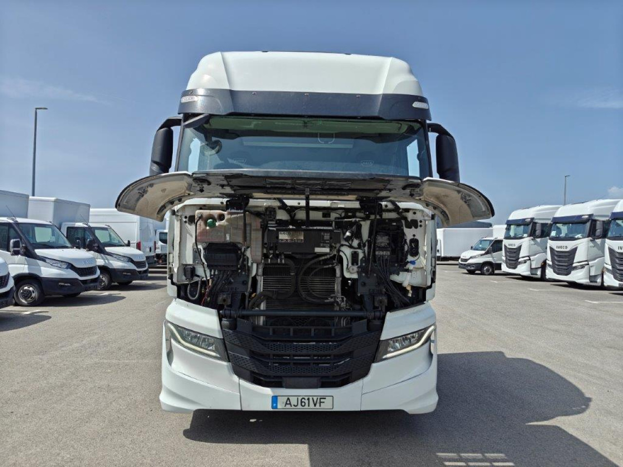 IVECO Stralis AS440S46T/P2LNG Euro6 Intarder Klima - Cabeza tractora: foto 2 IVECO Stralis AS440S46T/P2LNG Euro6 Intarder Klima - Cabeza tractora: foto 2