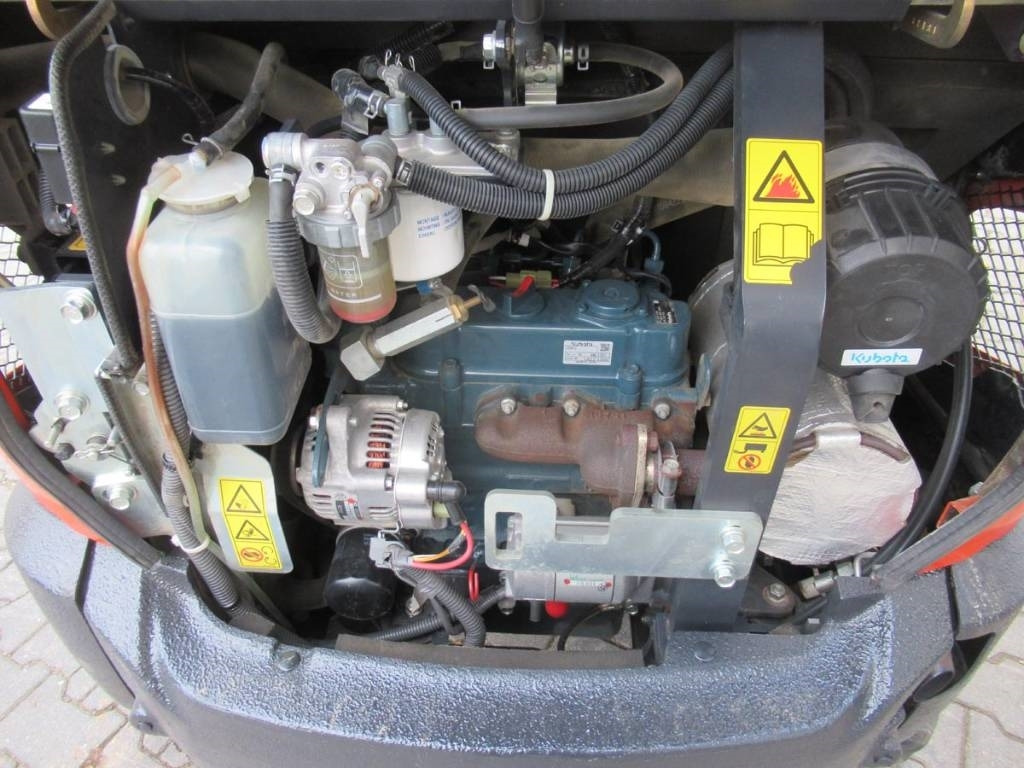 Kubota KX019-4 Löffelpacket - Miniexcavadora: foto 4 Kubota KX019-4 Löffelpacket - Miniexcavadora: foto 4