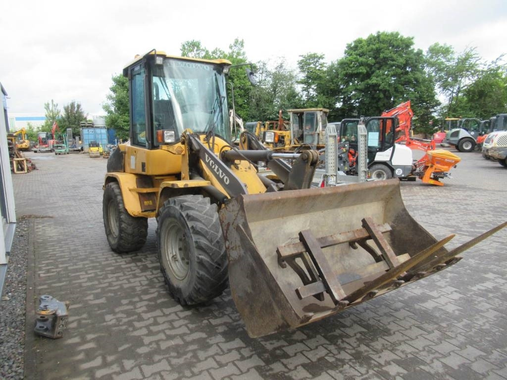 Volvo L 30 B - Cargadora de ruedas: foto 3 Volvo L 30 B - Cargadora de ruedas: foto 3