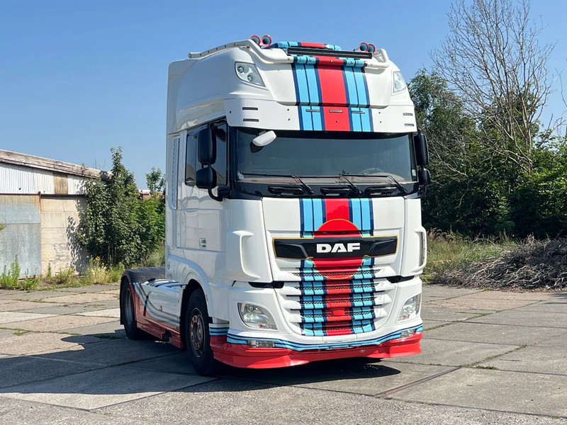 DAF XF 530 MARTINI RACING XF530 full options - Cabeza tractora: foto 1 DAF XF 530 MARTINI RACING XF530 full options - Cabeza tractora: foto 1