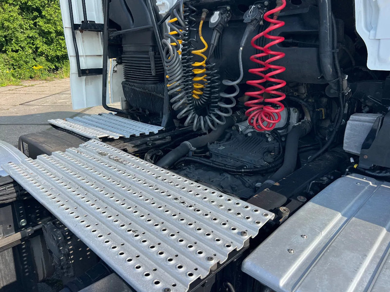 MAN TGX 18.440 Retarder***2xdieseltanks***TGX 18.440 2017*** - Cabeza tractora: foto 4 MAN TGX 18.440 Retarder***2xdieseltanks***TGX 18.440 2017*** - Cabeza tractora: foto 4