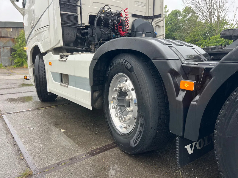 Cabeza tractora Volvo FH 500 STEERING AXLE***LIFT AXLE***FH500 6x2***: foto 11