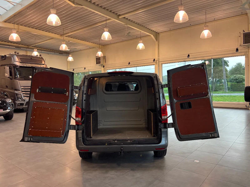 Mercedes-Benz Vito 119 4x4*4-MATIC*6 Seats*TOP CONDITIE* - Furgón, Furgoneta combi: foto 4 Mercedes-Benz Vito 119 4x4*4-MATIC*6 Seats*TOP CONDITIE* - Furgón, Furgoneta combi: foto 4