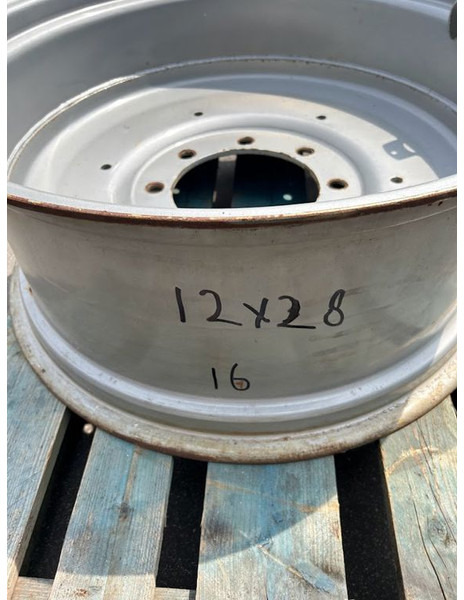 New Holland velg 12x28 - Llanta: foto 2 New Holland velg 12x28 - Llanta: foto 2