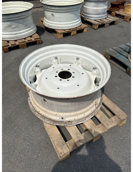 New Holland velg 15 x34 - Llanta: foto 4 New Holland velg 15 x34 - Llanta: foto 4