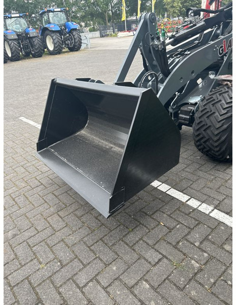 Tobroco Grondbak 130 cm Giant aanspan - Cazo para Maquinaria de construcción: foto 3 Tobroco Grondbak 130 cm Giant aanspan - Cazo para Maquinaria de construcción: foto 3