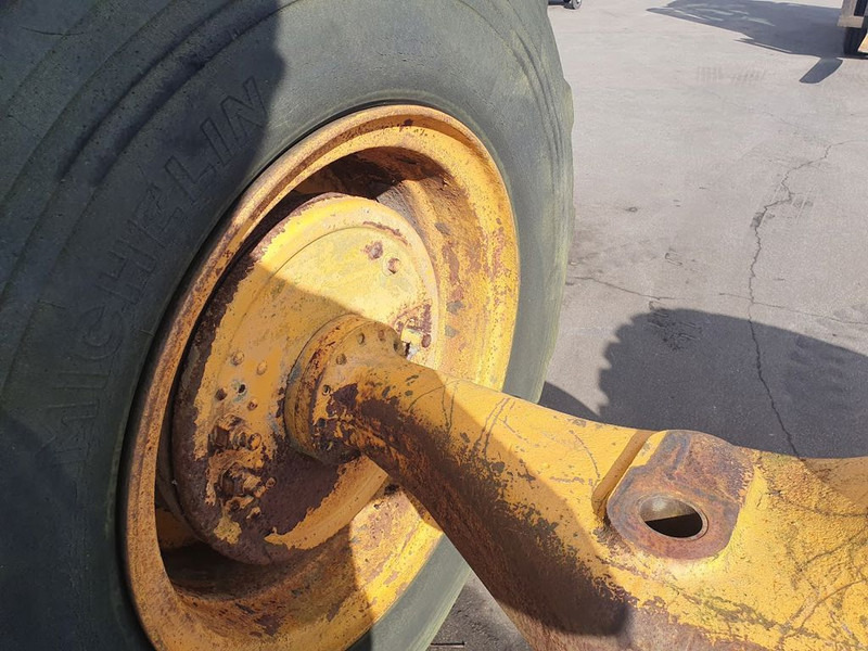 Vissers Mechanisatie As met banden - Eje y piezas para Camión: foto 3 Vissers Mechanisatie As met banden - Eje y piezas para Camión: foto 3