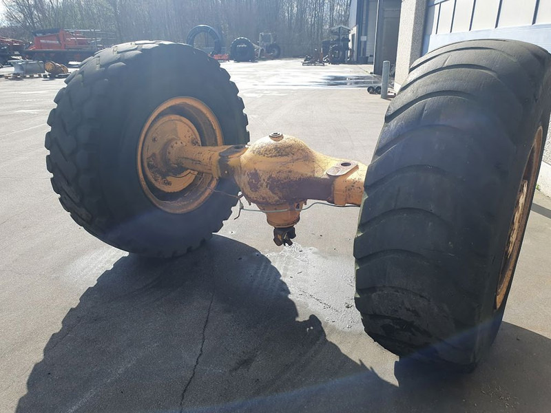 Vissers Mechanisatie As met banden - Eje y piezas para Camión: foto 1 Vissers Mechanisatie As met banden - Eje y piezas para Camión: foto 1