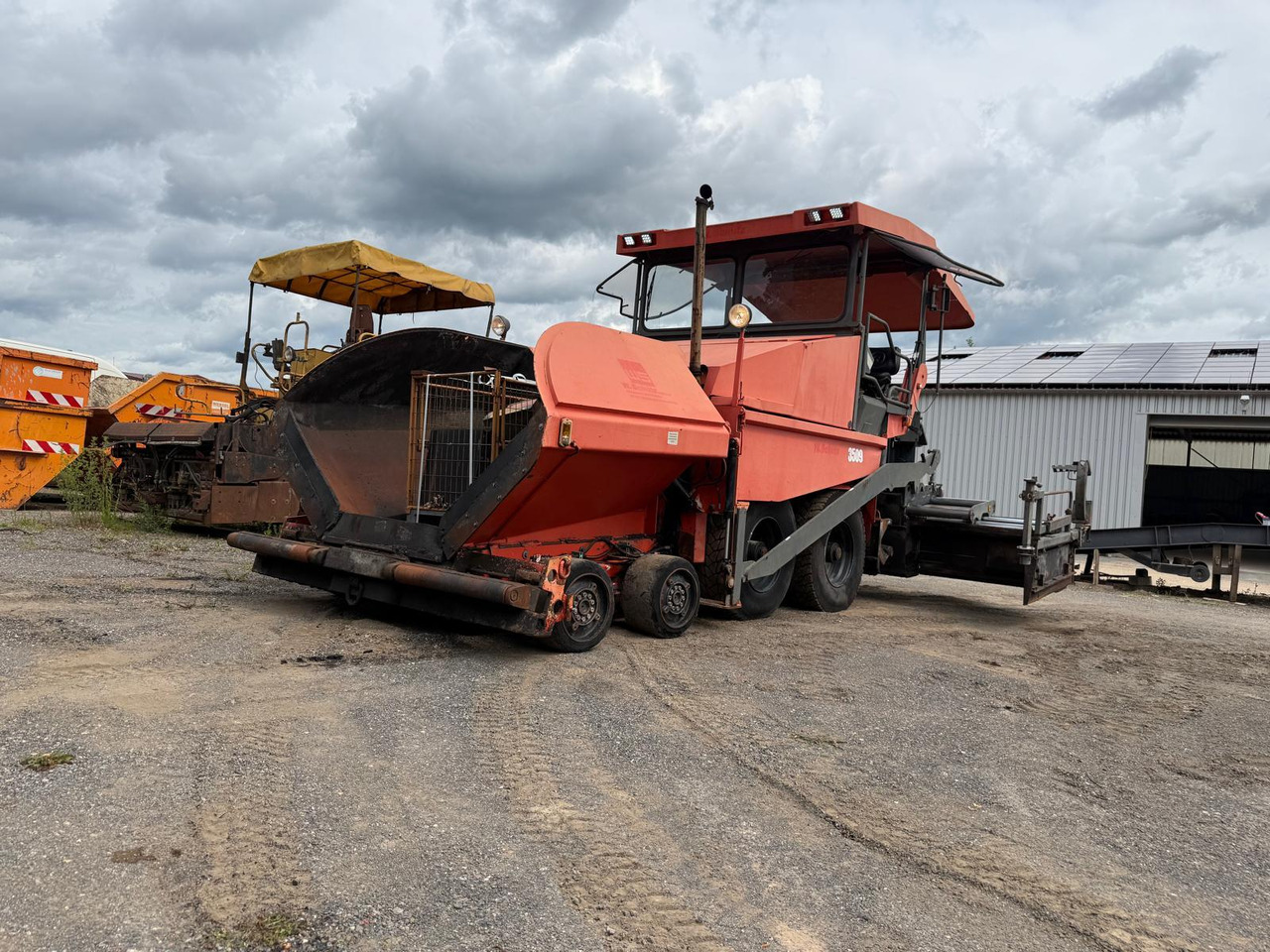 Pavimentadora de asfalto Demag-Dynapac DF135P powerfull 4-axle-paver: foto 38