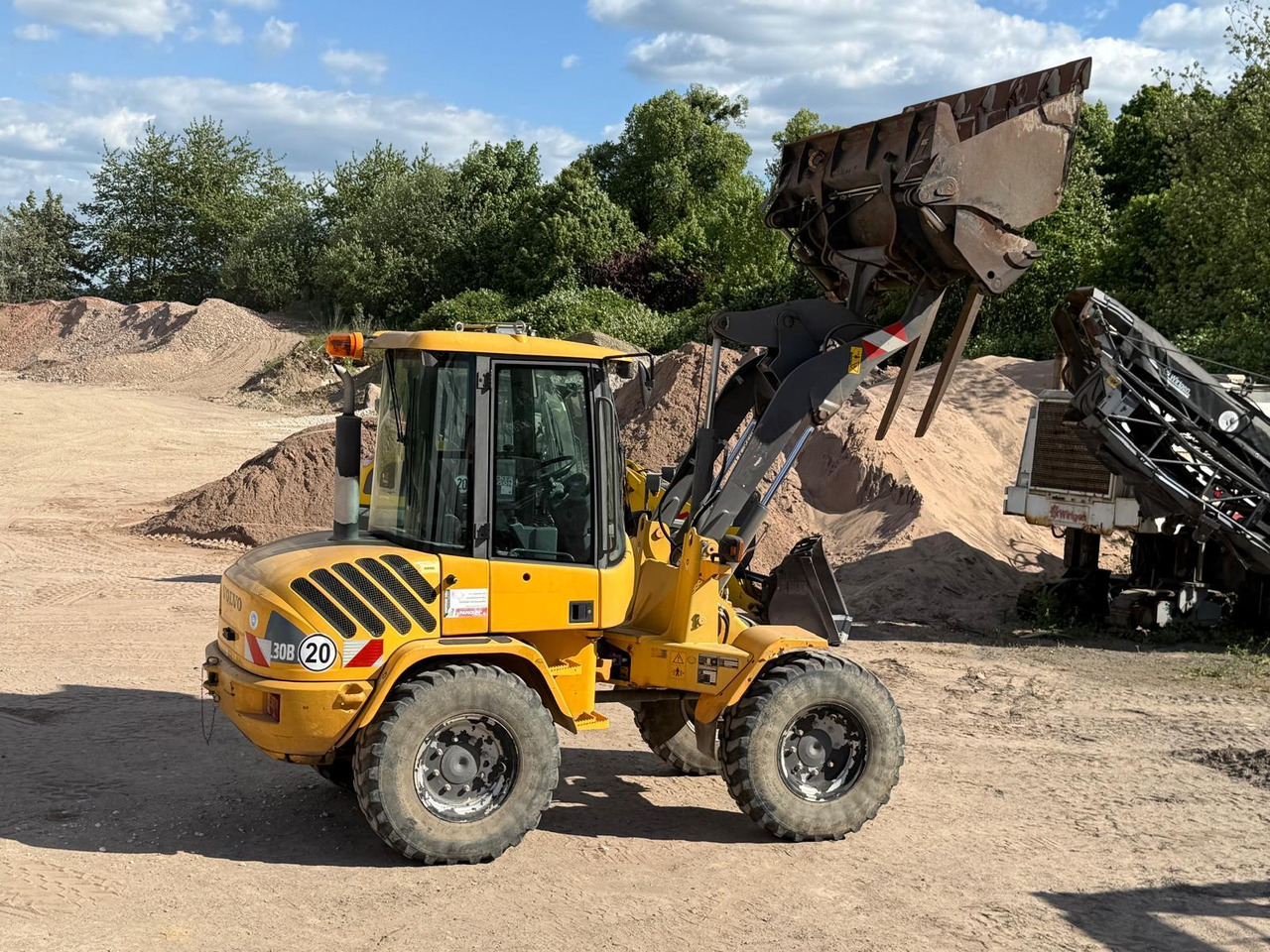 Volvo L 30 B-Z/K incl. 3-1shovel and fork - Cargadora de ruedas: foto 1 Volvo L 30 B-Z/K incl. 3-1shovel and fork - Cargadora de ruedas: foto 1