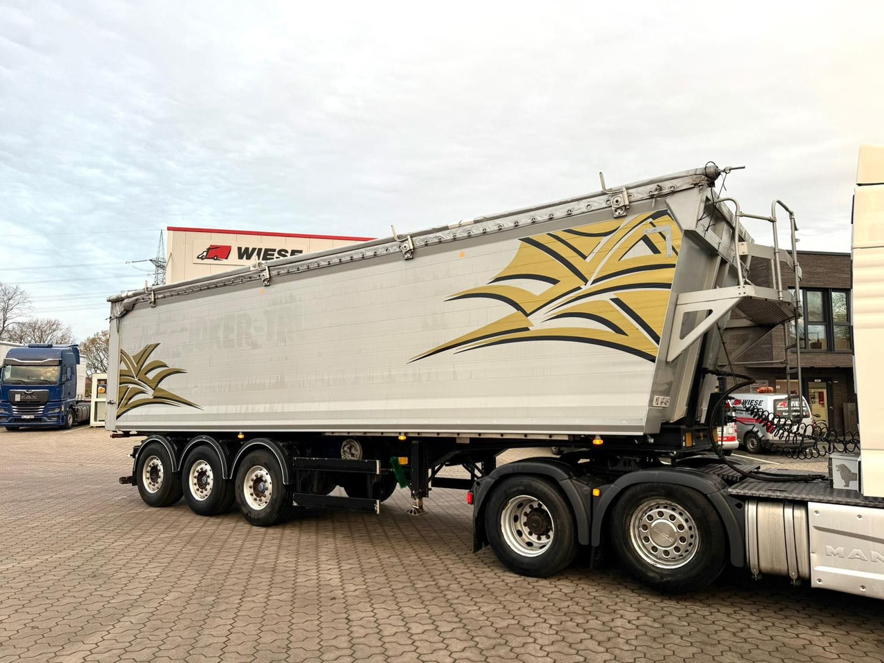 Benalu Bulkliner 95 Alu Kippmulde 51,5m³ - Semirremolque volquete: foto 1 Benalu Bulkliner 95 Alu Kippmulde 51,5m³ - Semirremolque volquete: foto 1