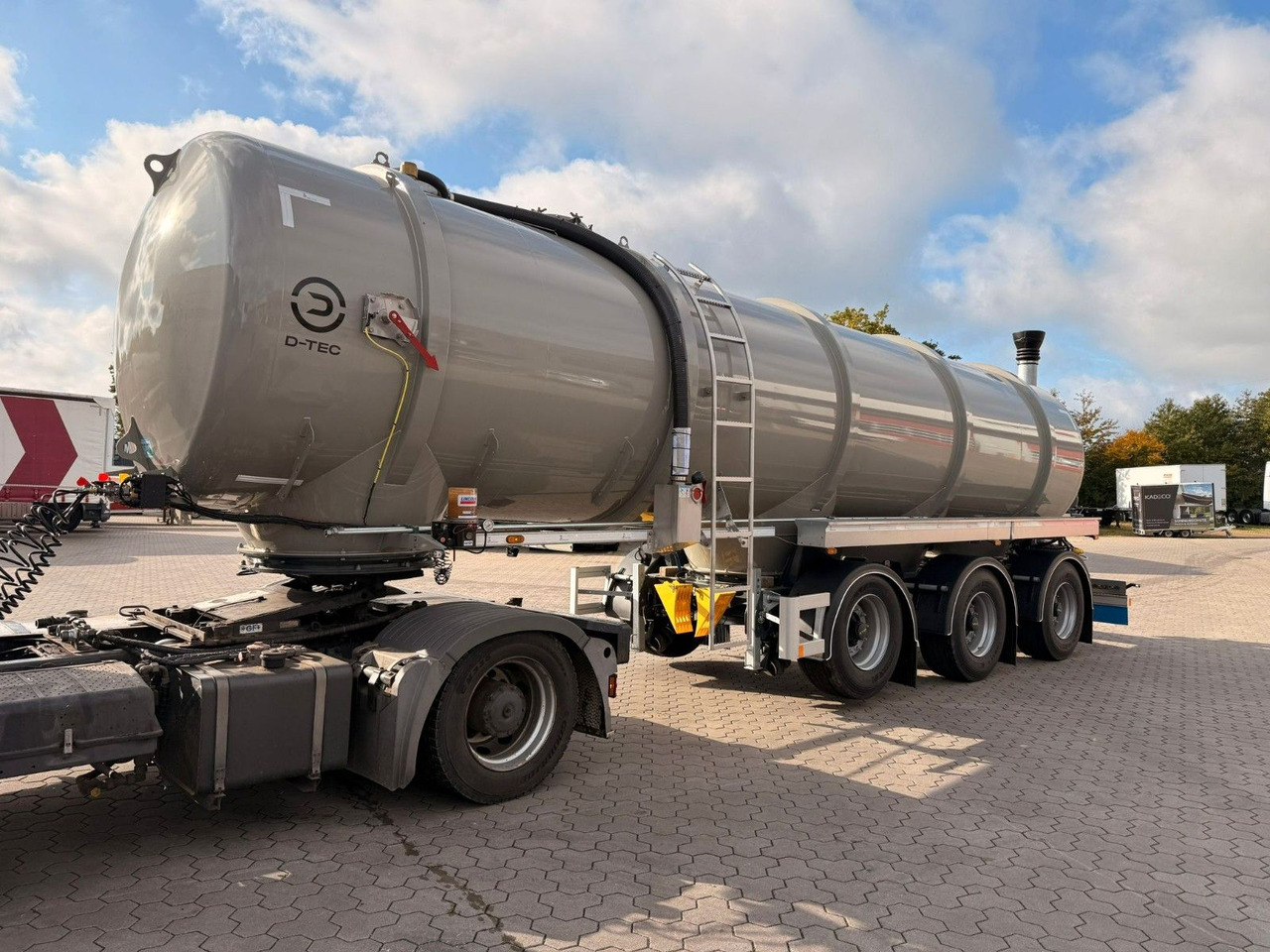 D-TEC Gülletanker 30m³ mit Zwangslenkung - Semirremolque cisterna: foto 5 D-TEC Gülletanker 30m³ mit Zwangslenkung - Semirremolque cisterna: foto 5