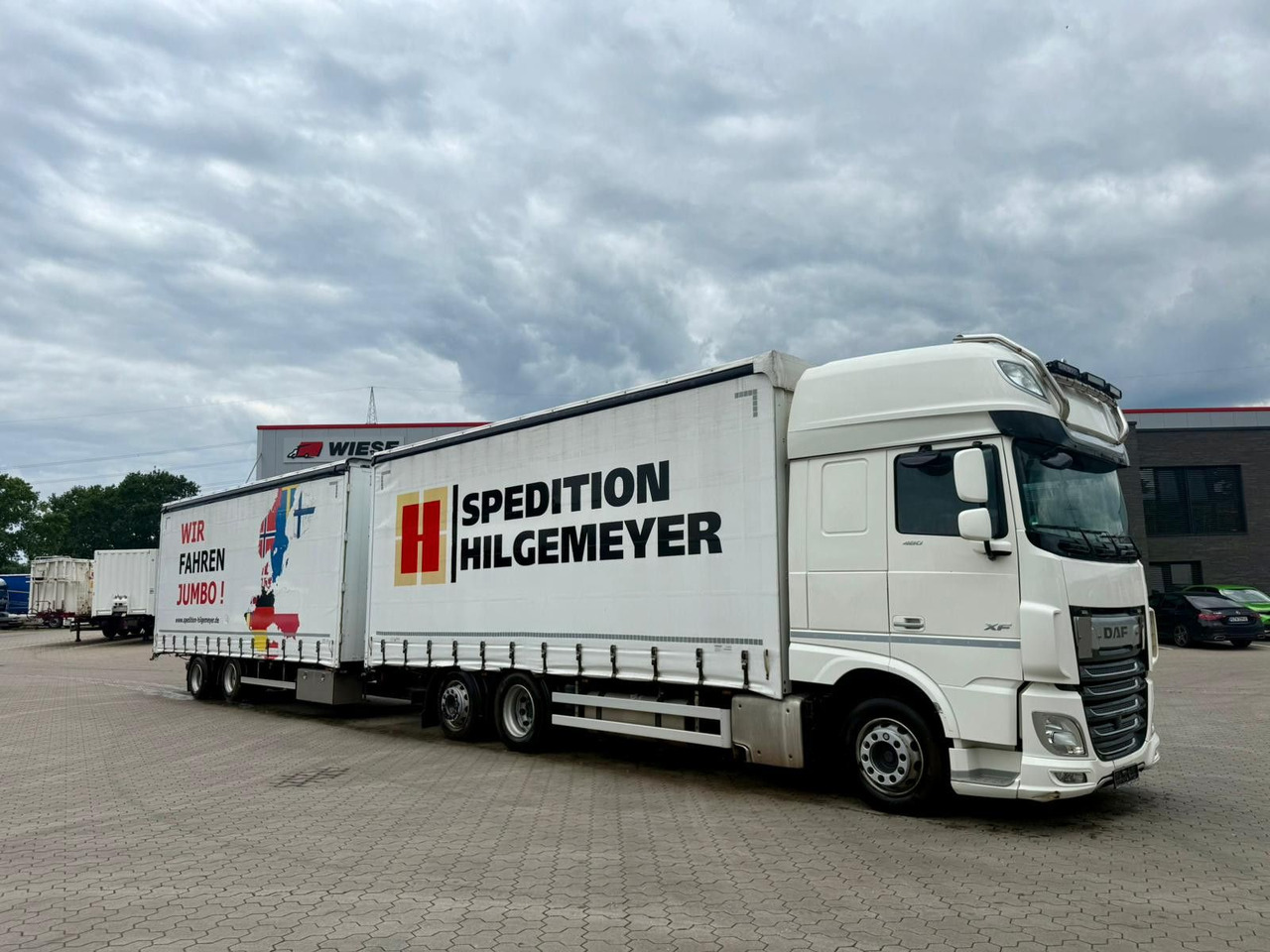 DAF XF 480 FAN LowDeck 6x2 Jumbo Inklusive Anhänger - Camión lona: foto 1 DAF XF 480 FAN LowDeck 6x2 Jumbo Inklusive Anhänger - Camión lona: foto 1