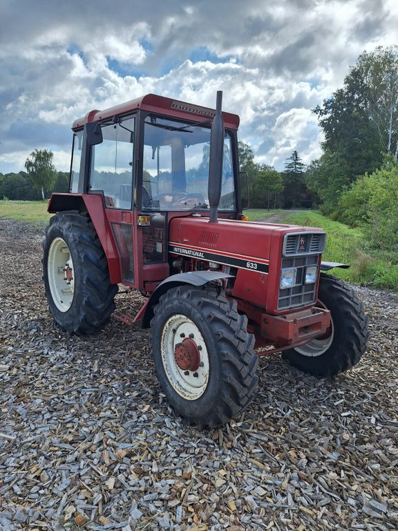 IHC 833 Allrad Kabine IHC 833 Allrad Kabine - Tractor: foto 3 IHC 833 Allrad Kabine IHC 833 Allrad Kabine - Tractor: foto 3