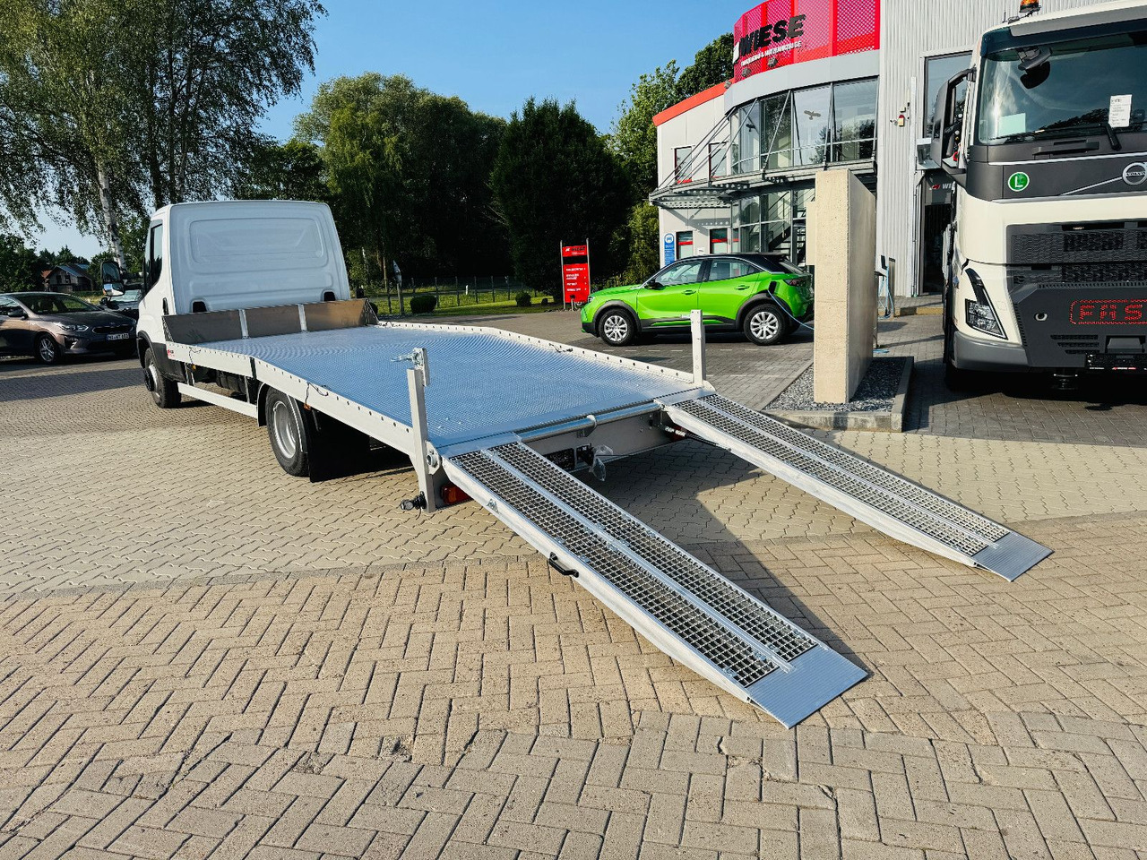 Iveco 70C18HA, Maschinen & Arbeitsbühnentrans. 2940kg! - Grua de remolque autos: foto 5 Iveco 70C18HA, Maschinen & Arbeitsbühnentrans. 2940kg! - Grua de remolque autos: foto 5