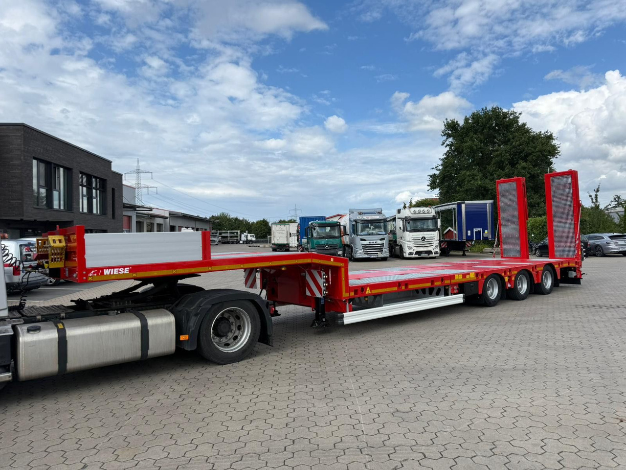 Kässbohrer SLS.HS Tieflader mit hydr. Schwanenhals - Semirremolque góndola rebajadas: foto 2 Kässbohrer SLS.HS Tieflader mit hydr. Schwanenhals - Semirremolque góndola rebajadas: foto 2