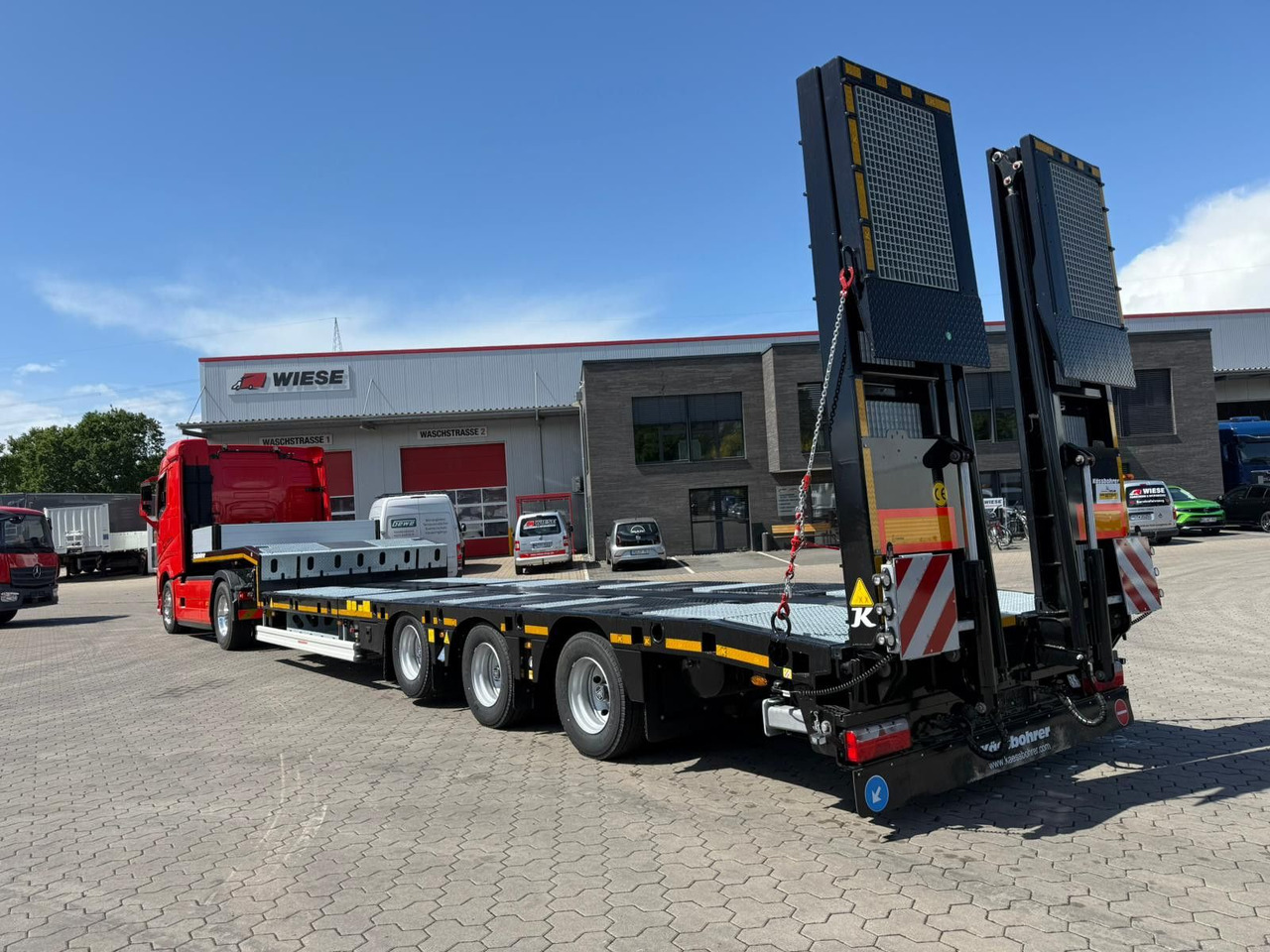 Kässbohrer SLS.HS Tieflader mit hydr. Schwanenhals - Semirremolque góndola rebajadas: foto 1 Kässbohrer SLS.HS Tieflader mit hydr. Schwanenhals - Semirremolque góndola rebajadas: foto 1