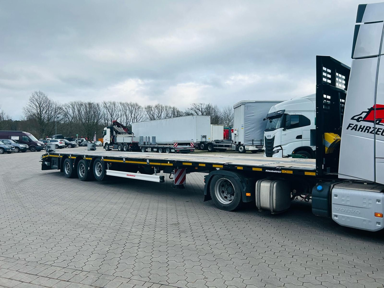 Kässbohrer SPS Mega Schwerlast Plattform Lenkachse - Semirremolque plataforma/ Caja abierta: foto 4 Kässbohrer SPS Mega Schwerlast Plattform Lenkachse - Semirremolque plataforma/ Caja abierta: foto 4