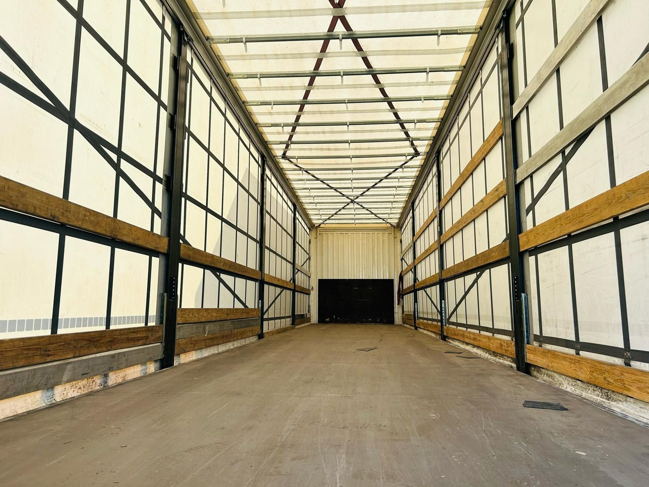 Kässbohrer Schiebeplanen Auflieger - Semirremolque lona: foto 5 Kässbohrer Schiebeplanen Auflieger - Semirremolque lona: foto 5