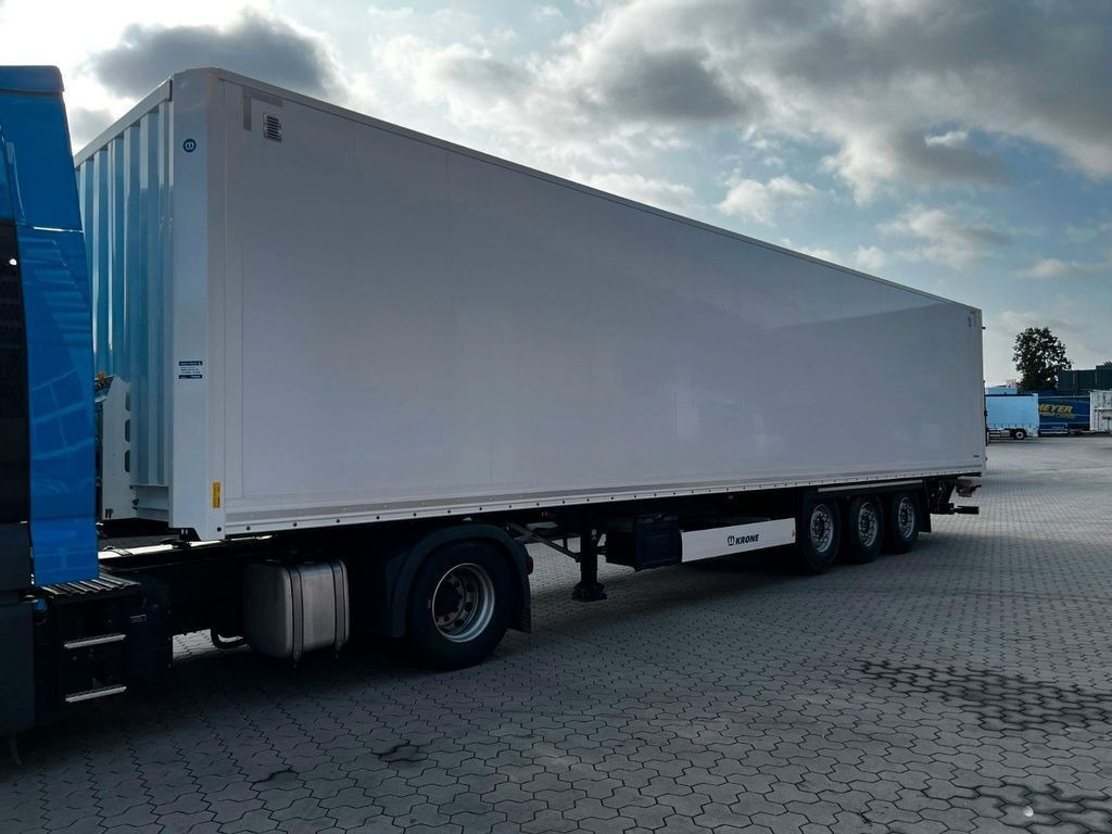 Krone Koffer mit Ladebordwand 2.000 kg Top Klappe - Semirremolque caja cerrada: foto 2 Krone Koffer mit Ladebordwand 2.000 kg Top Klappe - Semirremolque caja cerrada: foto 2