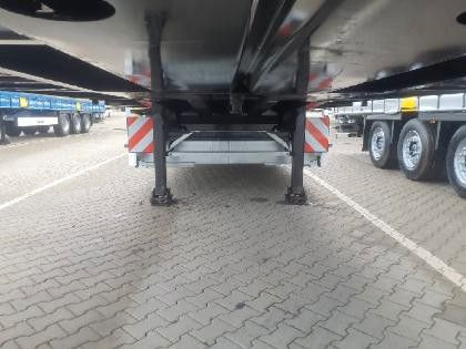 Semirremolque plataforma/ Caja abierta nuevo Krone Plateau-Auflieger - Lenkachse + Stapleraufnahme: foto 9