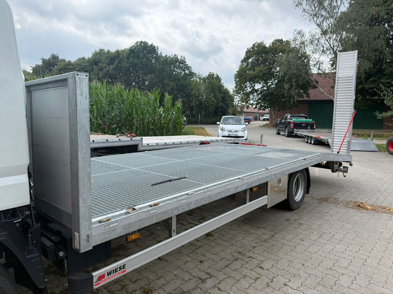 Mitsubishi Fuso Canter 7C18 Arbeitsbühnentransporter - Furgoneta caja abierta: foto 4 Mitsubishi Fuso Canter 7C18 Arbeitsbühnentransporter - Furgoneta caja abierta: foto 4