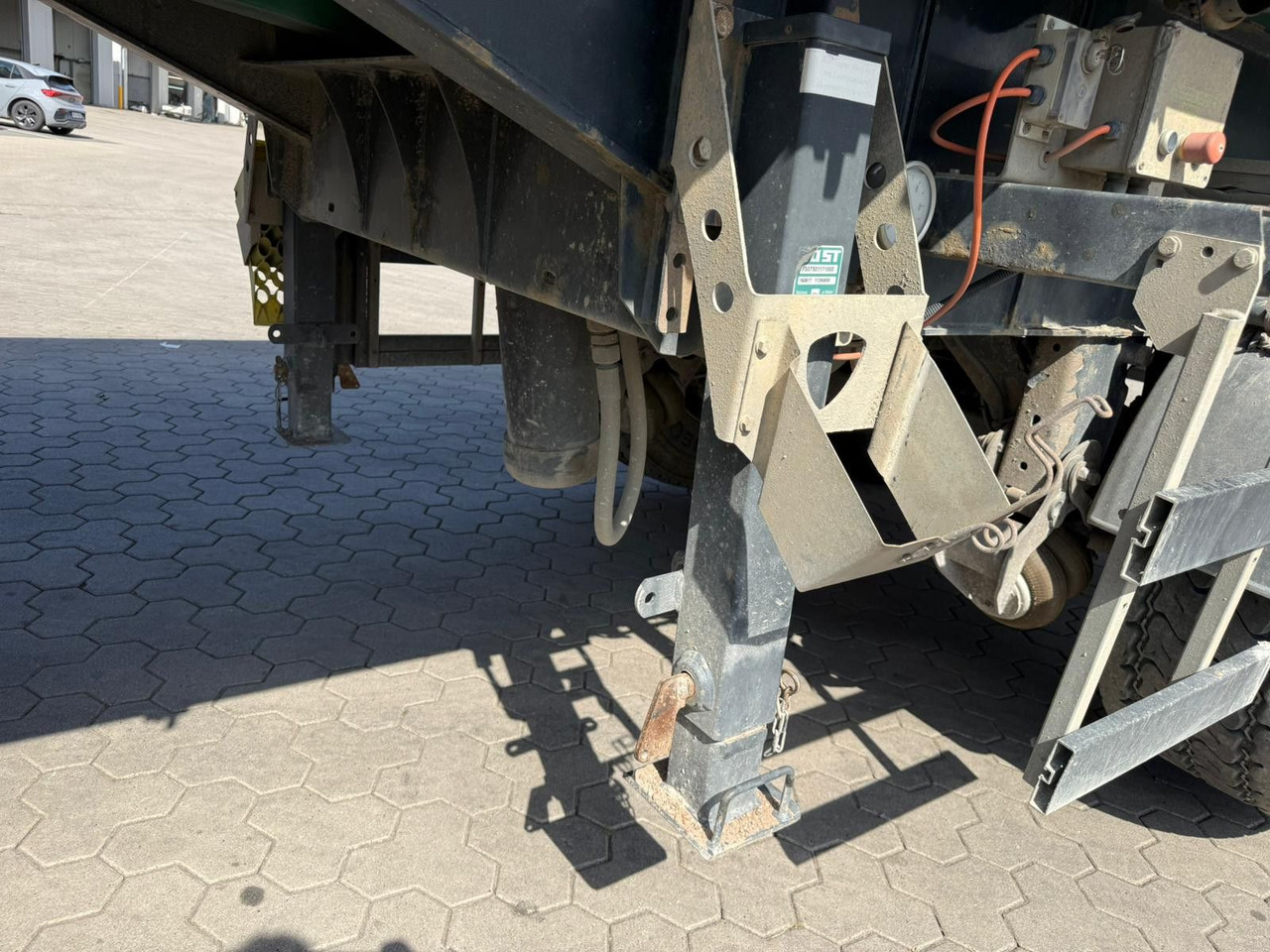 Remolque volquete Schwarzmüller 2 Achs Dreiseitenkipper 21m³ mit elektr. Verdeck: foto 12