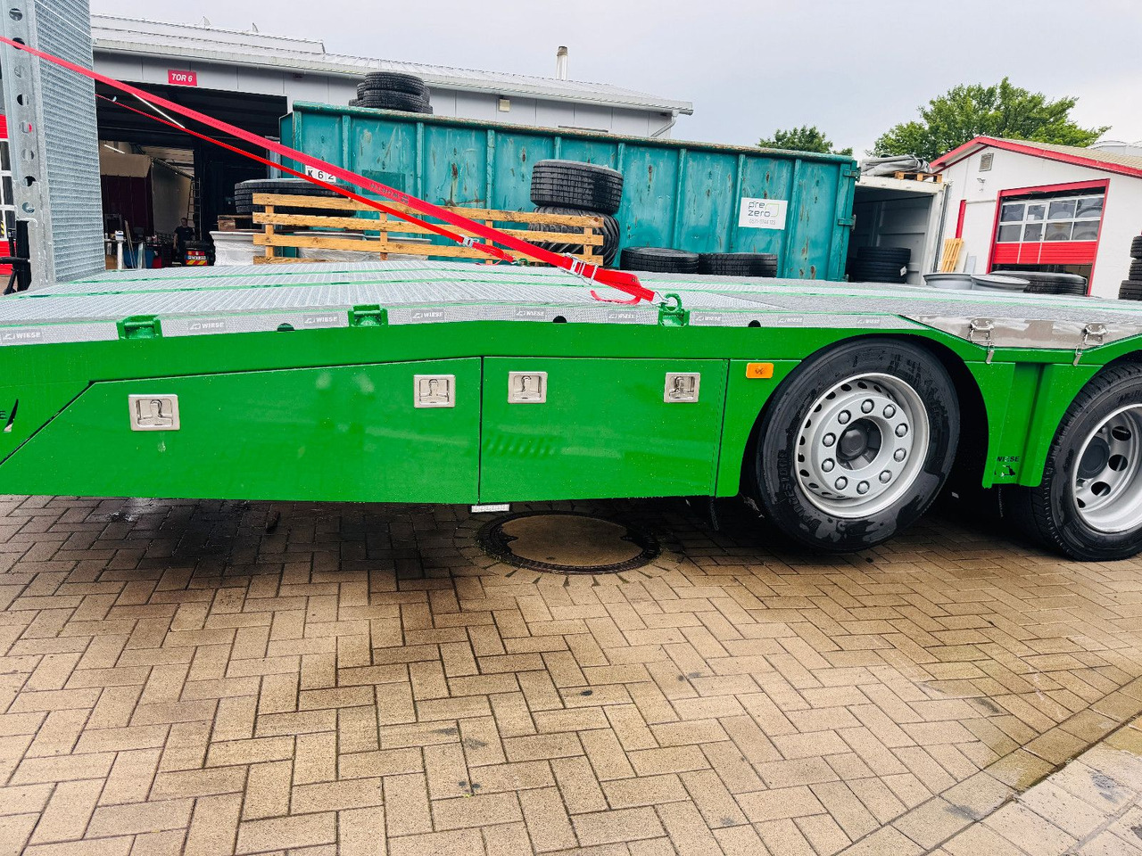 Leasing para  Volvo Arbeitsbühnen Baumaschinentransporter mit Rampen Volvo Arbeitsbühnen Baumaschinentransporter mit Rampen: foto 10