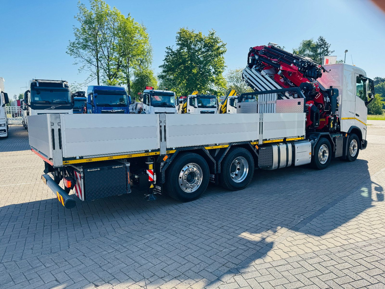 Camión caja abierta, Camión grúa Volvo FH 500 8x2 mit F710RA.2.27 L426 und V20 Winde: foto 8