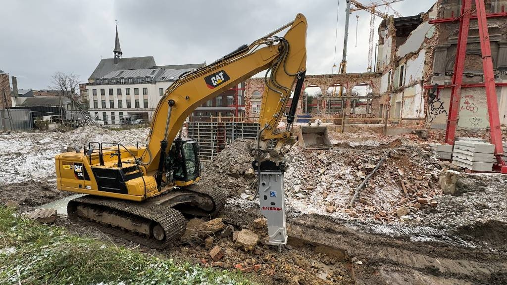 AJCE AB1500M 4400kg HAMMER/ ROCKBREAKER - Martillo hidráulico para Maquinaria de construcción: foto 1 AJCE AB1500M 4400kg HAMMER/ ROCKBREAKER - Martillo hidráulico para Maquinaria de construcción: foto 1