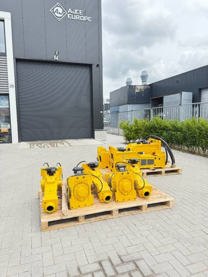 Epiroc ATLAS Copco MB750 - Martillo hidráulico para Maquinaria de construcción: foto 3 Epiroc ATLAS Copco MB750 - Martillo hidráulico para Maquinaria de construcción: foto 3