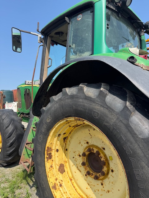 JOHN DEERE 6820 - Tractor: foto 4 JOHN DEERE 6820 - Tractor: foto 4