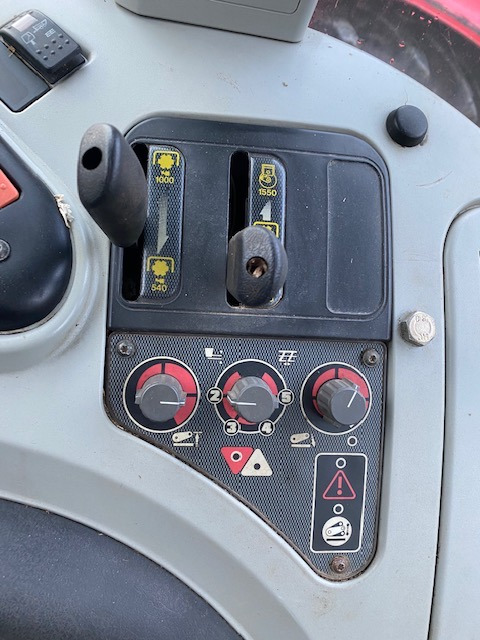 MASSEY FERGUSON 6480 DYNA 6 - Tractor: foto 5 MASSEY FERGUSON 6480 DYNA 6 - Tractor: foto 5