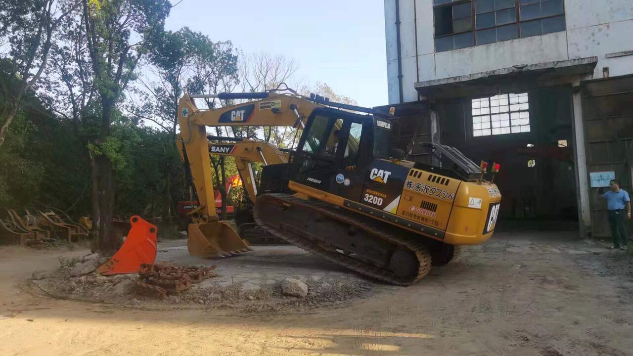 CATERPILLAR 320D - Excavadora de cadenas: foto 2 CATERPILLAR 320D - Excavadora de cadenas: foto 2