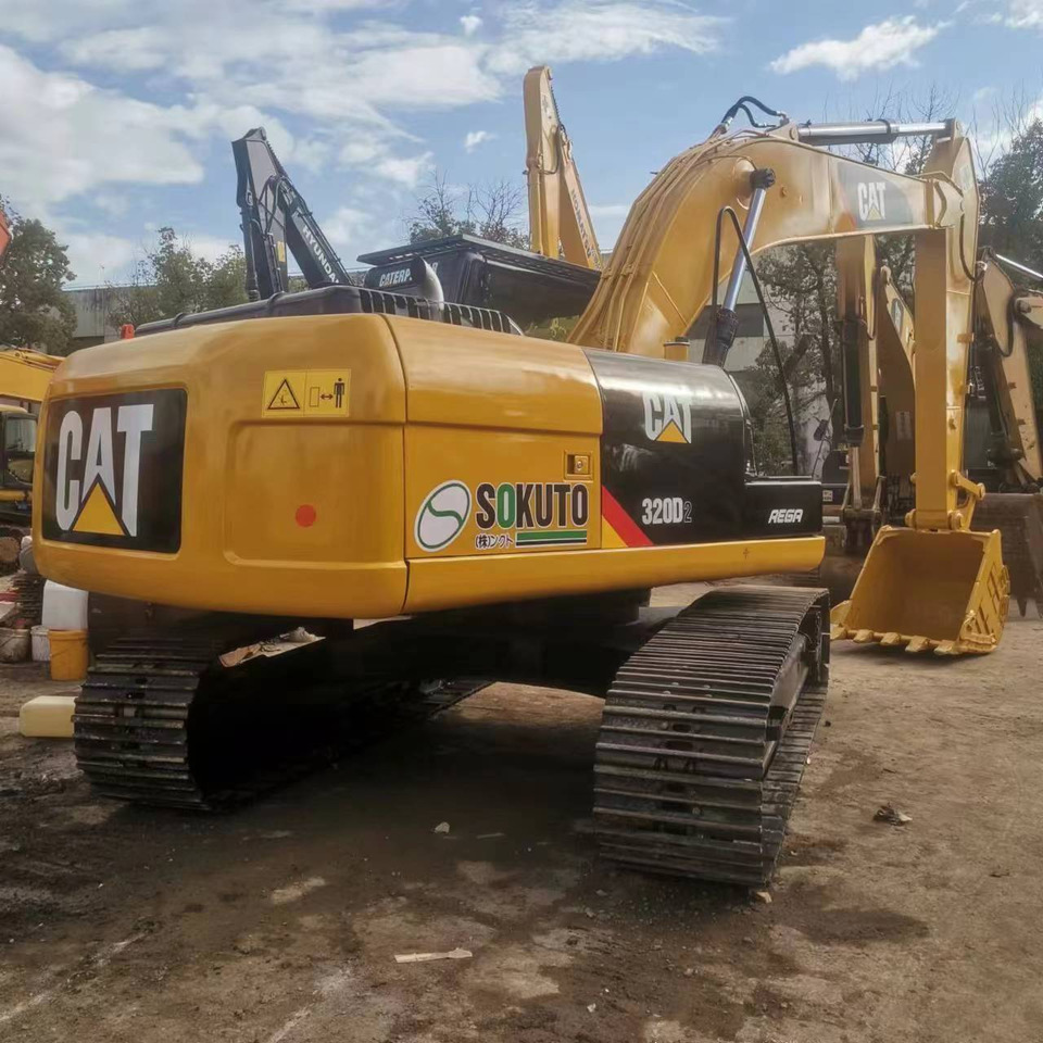 CATERPILLAR 320D2 - Excavadora de cadenas: foto 2 CATERPILLAR 320D2 - Excavadora de cadenas: foto 2