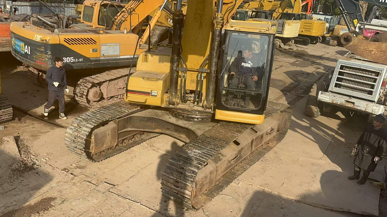 CATERPILLAR 330B - Excavadora de cadenas: foto 4 CATERPILLAR 330B - Excavadora de cadenas: foto 4