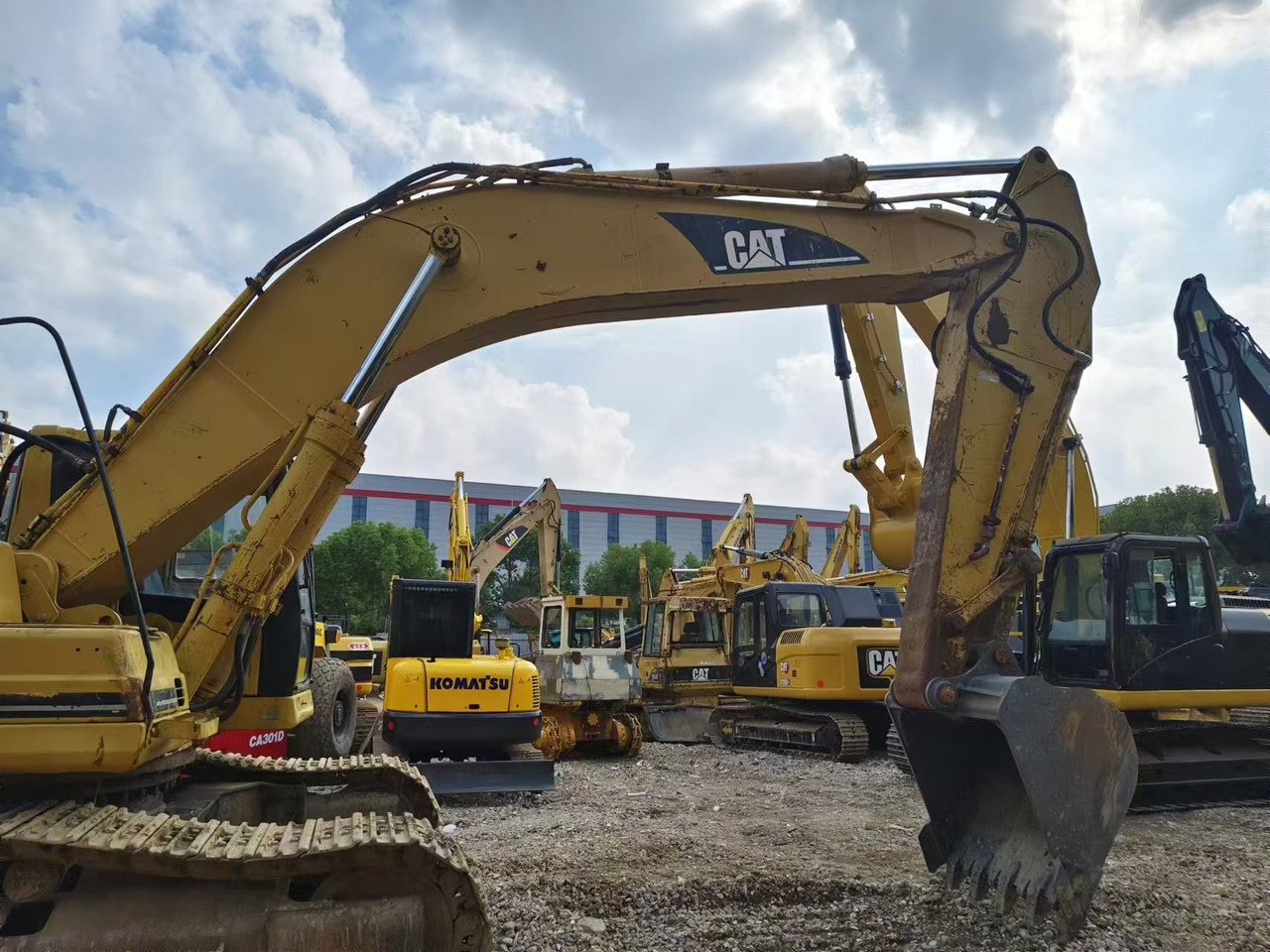 CATERPILLAR 330B - Excavadora de cadenas: foto 4 CATERPILLAR 330B - Excavadora de cadenas: foto 4