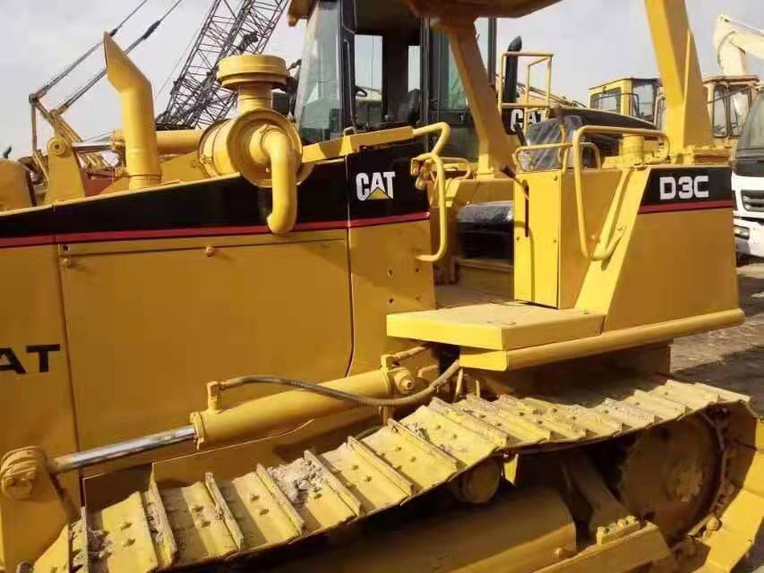 CATERPILLAR D3C - Bulldozer: foto 5 CATERPILLAR D3C - Bulldozer: foto 5