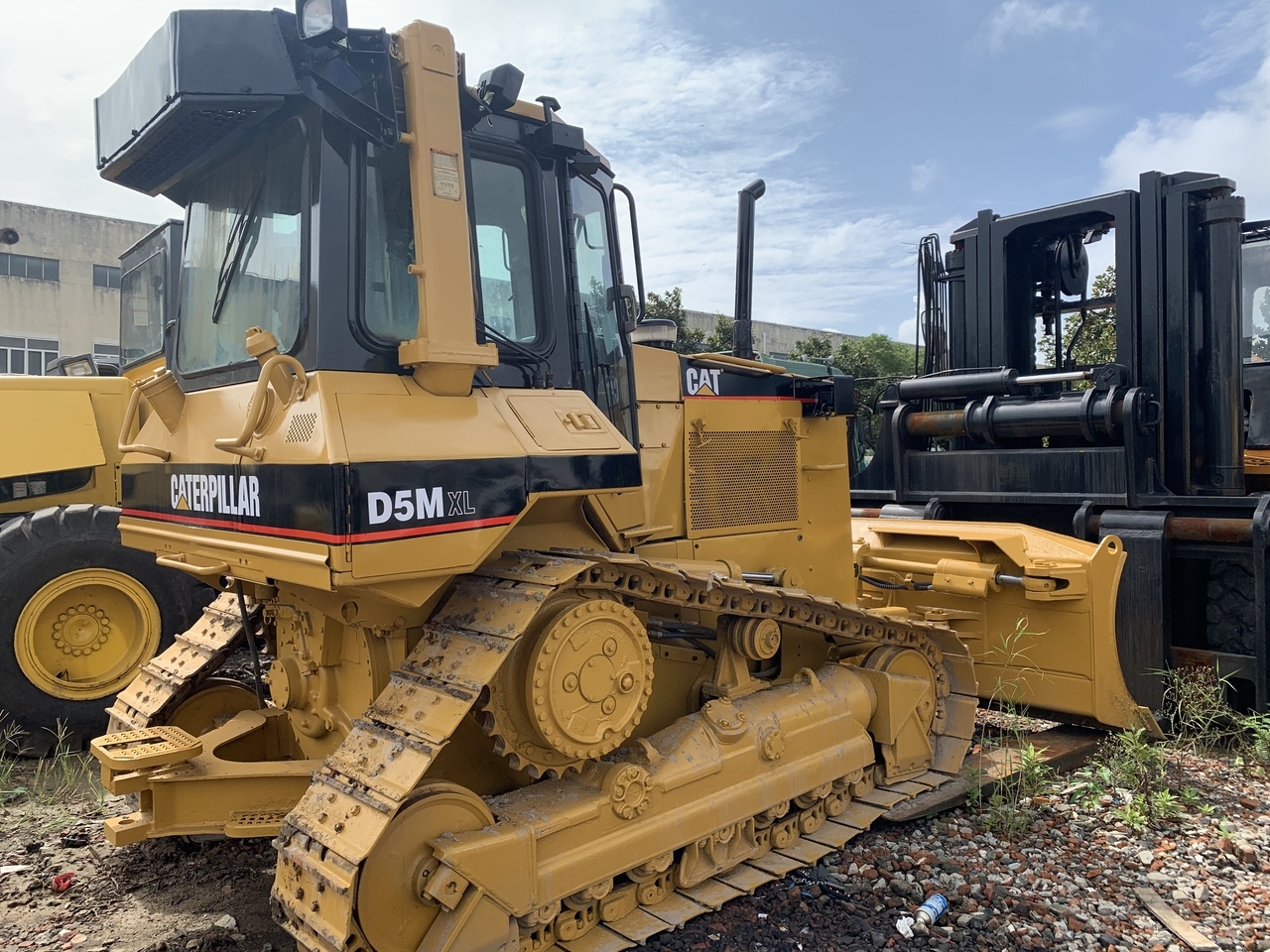 CATERPILLAR D5M - Bulldozer: foto 1 CATERPILLAR D5M - Bulldozer: foto 1
