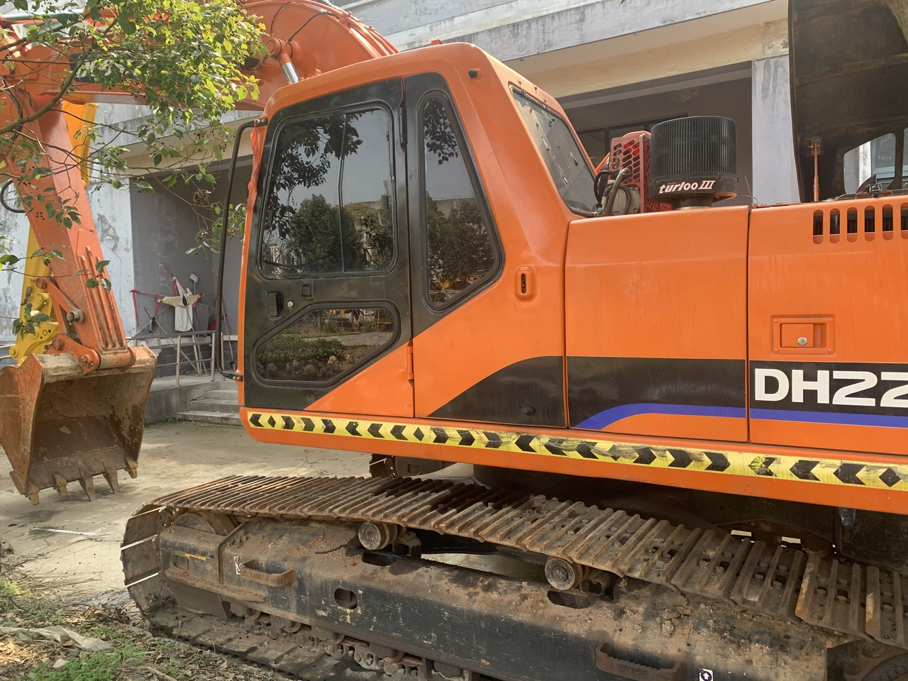 Excavadora de cadenas DOOSAN DH200LC-7: foto 6