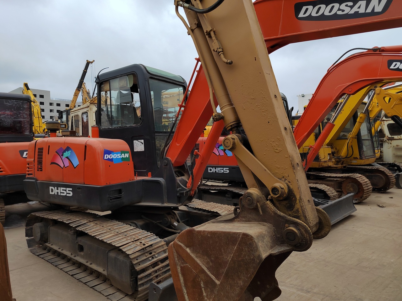 DOOSAN DH55 - Miniexcavadora: foto 2 DOOSAN DH55 - Miniexcavadora: foto 2