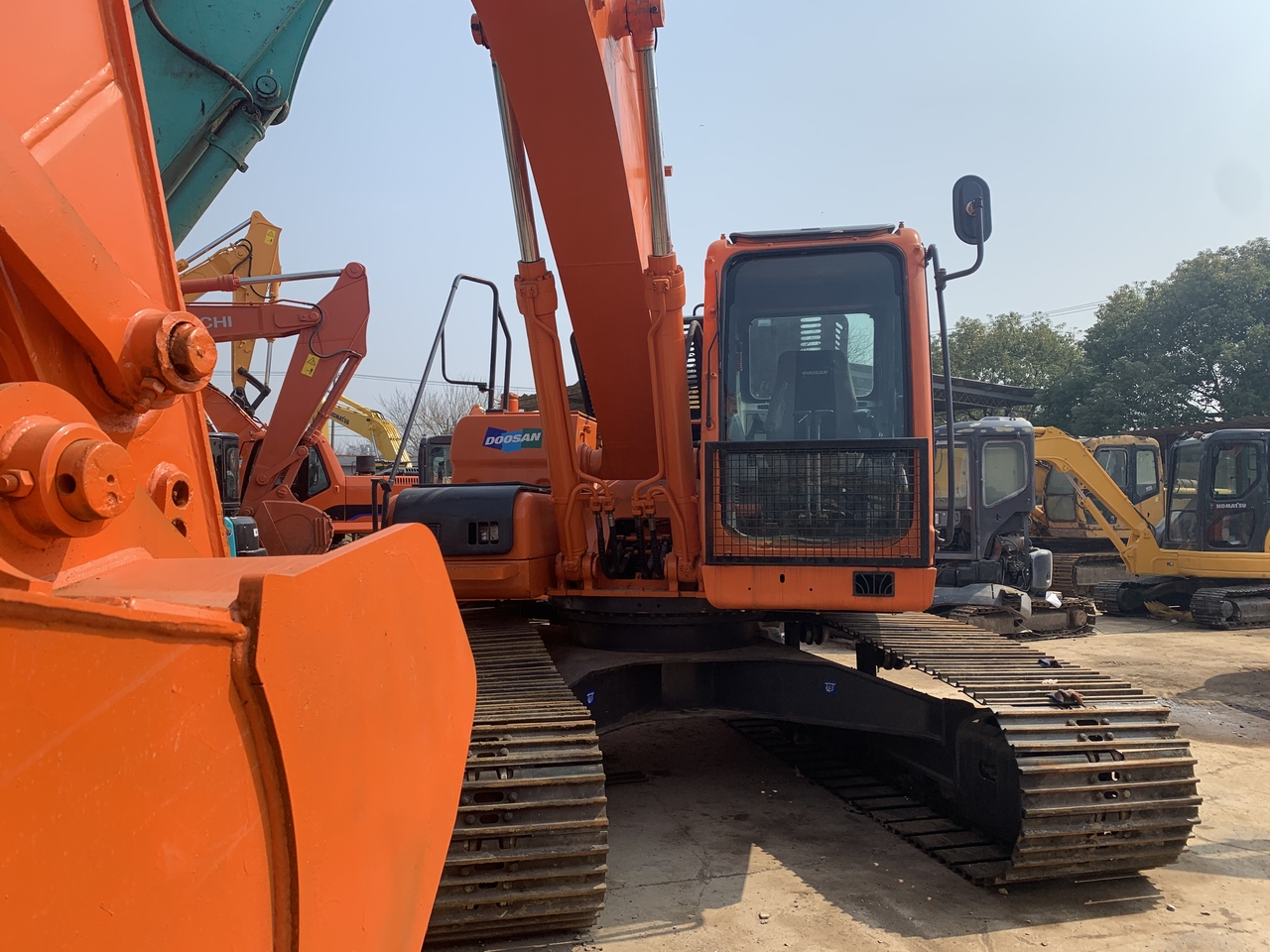 DOOSAN DX225LC-excavator - Excavadora de cadenas: foto 4 DOOSAN DX225LC-excavator - Excavadora de cadenas: foto 4