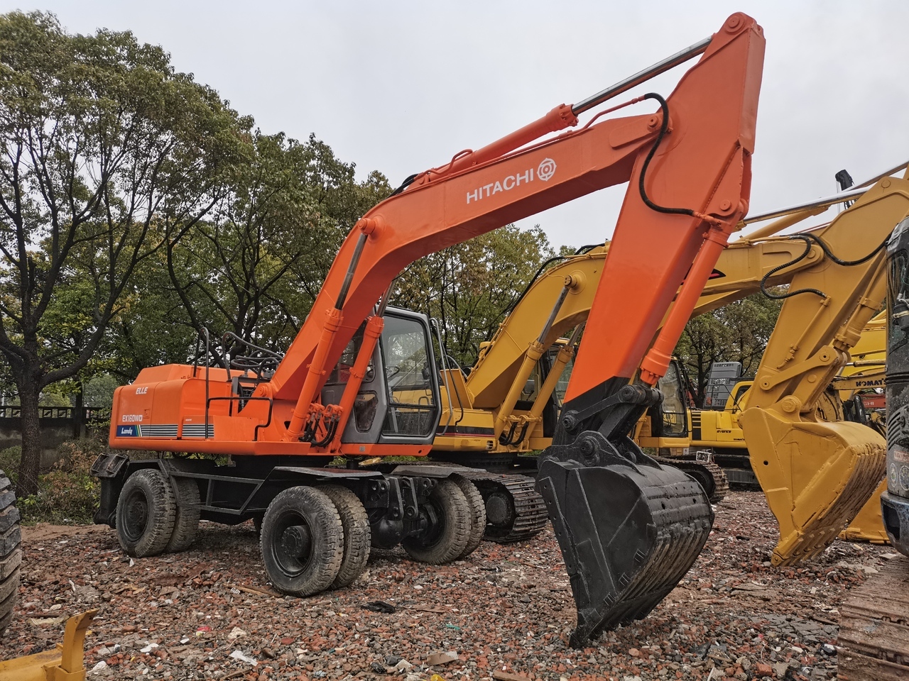 HITACHI EX160WD - Excavadora de ruedas: foto 1 HITACHI EX160WD - Excavadora de ruedas: foto 1