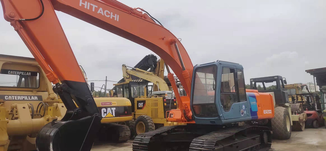 HITACHI EX200-2 - Excavadora de cadenas: foto 3 HITACHI EX200-2 - Excavadora de cadenas: foto 3