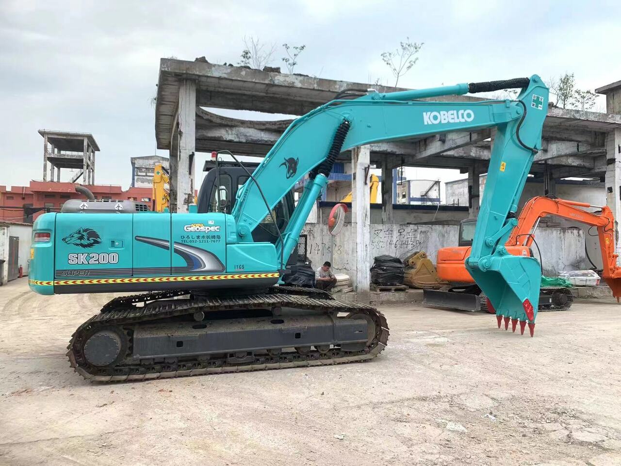 KOBELCO SK200-8 - Excavadora de cadenas: foto 1 KOBELCO SK200-8 - Excavadora de cadenas: foto 1