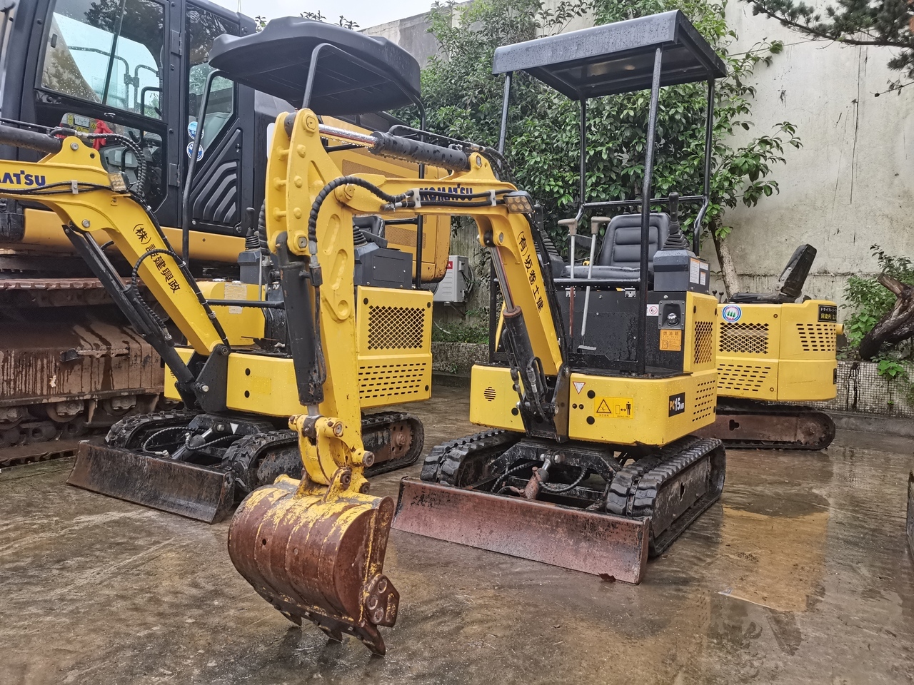 KOMATSU PC15MR - Miniexcavadora: foto 1 KOMATSU PC15MR - Miniexcavadora: foto 1