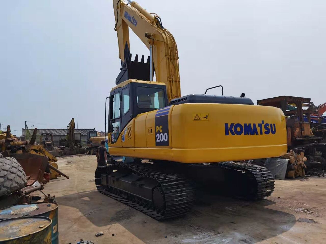KOMATSU PC200 - Excavadora de cadenas: foto 3 KOMATSU PC200 - Excavadora de cadenas: foto 3